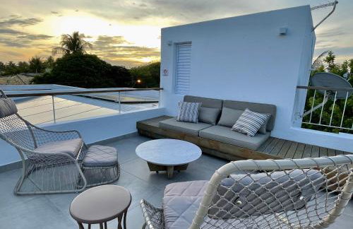 Casa de Praia em Interlagos - 4 suítes a poucos metros do mar - Foto 32