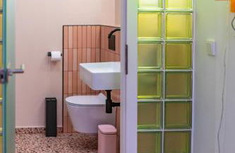 RetroPop Designerzimmern Nahe Alster & City für 2 Personen by LDGG - Foto 15