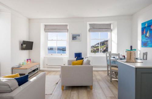 High Tides - Photo 3