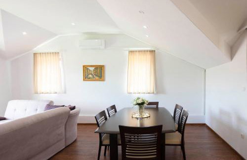 Stone house with 4 bedrooms and beautiful view - Foto 12