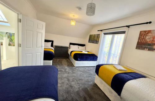 Spacious 3-Bed Home with Garden, Private Parking, Smart Tv's, Fast Wi-Fi - Foto 27