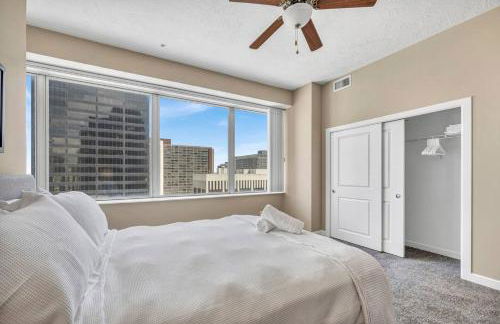 LAKE VIEWS | Paid Parking | Downtown | Gym - Foto 26