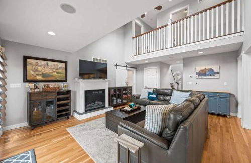 Country Home with Hot Tub Fire Pit for 10 Guests - Foto 3