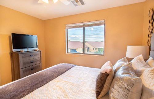 Heated Pool • Mini Golf • Huge Backyard • King Bed - Foto 25