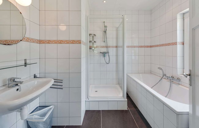 Beautiful Dune Villa With Thatched Roof on Ameland, 800 Meters From the Beach - Foto 46