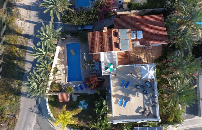 Lovely 7 Bedroom Villa !! - Photo 22