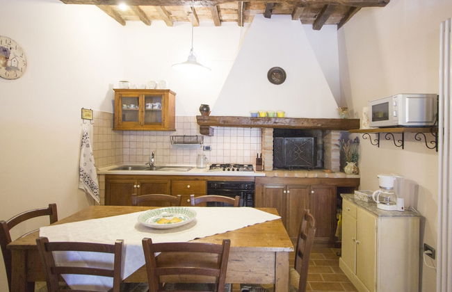 Graceful Holiday Home in Acqualagna With Swimming Pool - Foto 24