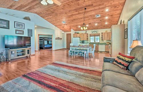 Bring a Pet Happy Jack Cabin with Fire Pit! - Foto 4