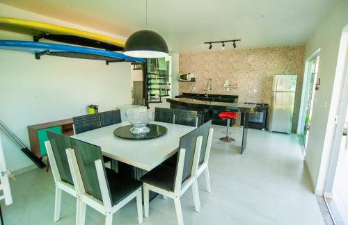 Casa com Piscina, Quadra de Areia e Churrasqueira - Foto 14