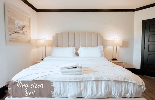 Cozy 6BR Home Near Plaza Dist -sleeps 15 - Photo 3