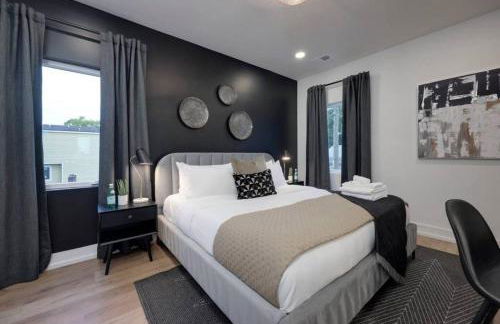 Skyline Luxury - Rooftop Deck- King Suites-Garage - Foto 8