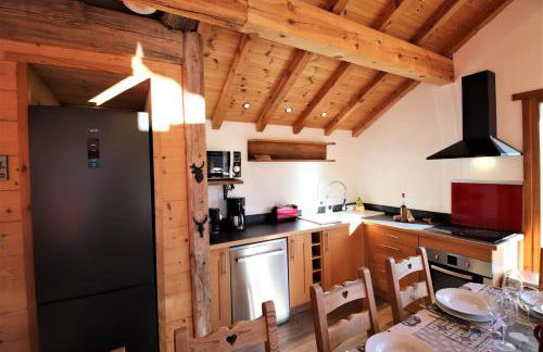 Charming Chalet w/ Mountain & Slope Views, Jacuzzi - Foto 6