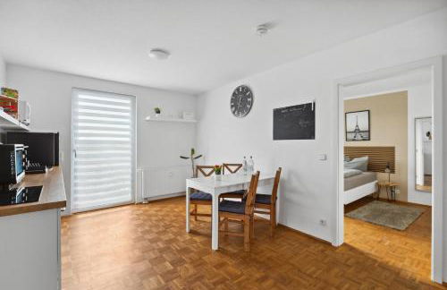 Larooms Merseburg - Apartment NP61 - 2 Zimmer - 4 Betten - Waschmaschine - Parkplatz - Balkon - Foto 8