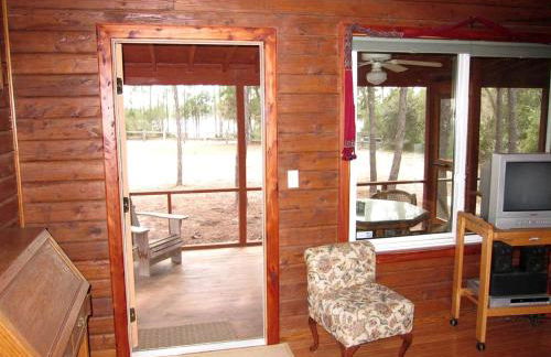 Rustic Vacation Rental with a Charming Dock in Ocala National Forest, Florida - Photo 12