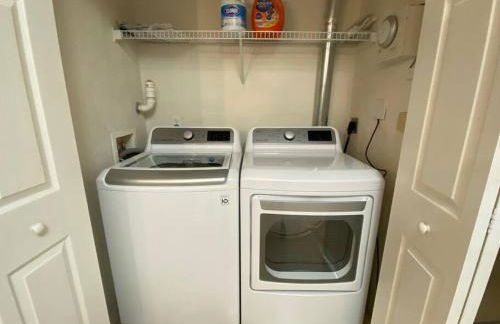 Stylish Sanctuary King Beds Upscale Condo - Foto 28