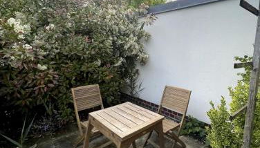 Entire house with garden - exclusively for your group - Foto 2