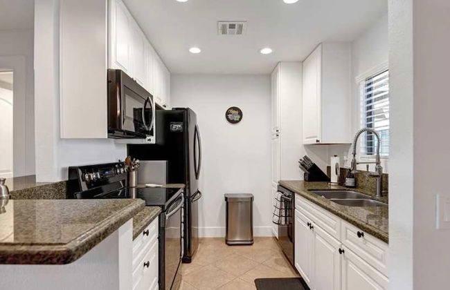 Cozy Condo w Heated Pool 1 Hr to Joshua Tree NP - Foto 11