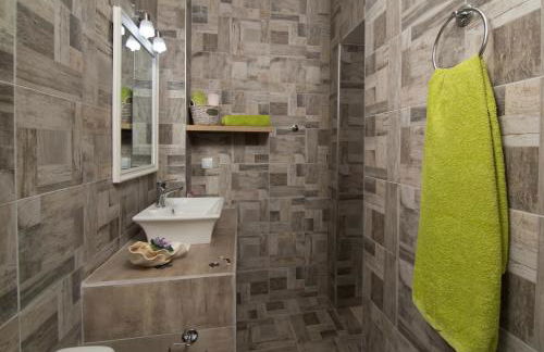 Home Suites - Photo 25