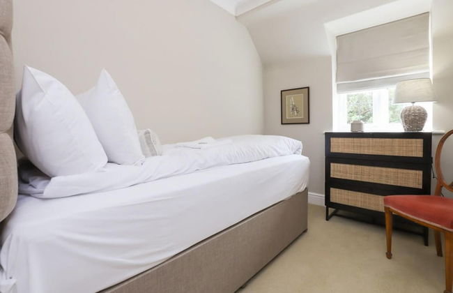 The Fosse Way Cottage - Breathtaking 5bdr Cottage With Parking Garden - Photo 47