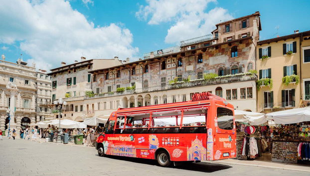 Verona Sightseeing Bus - Photo 4, Hop on and discover Verona's lively Piazza Bra