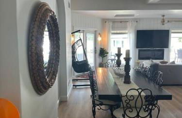 The Most Desired Summer Retreat with Private Pool Just 5 Minutes from the Beach - Foto 40