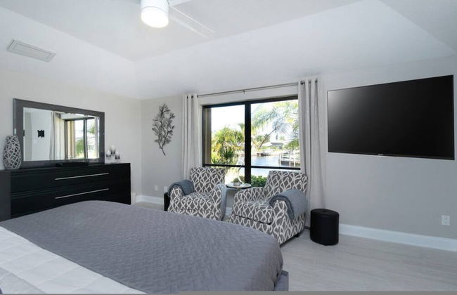 Waterfront Villa With Heated Pool Spa - Foto 32