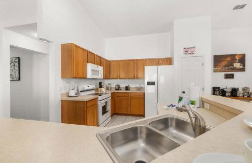 Single Story Villa with Pool Views and Family Fun - Foto 19