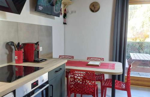 Joli appartement T2, la clairière du lac, rez de jardin, terrasse fermée, parking - Foto 7