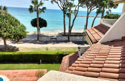 Cambrils primera linea de playa Urbanizacion La Dorada - Photo 3