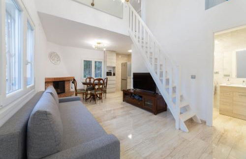 SILOM HOUSE - Photo 29