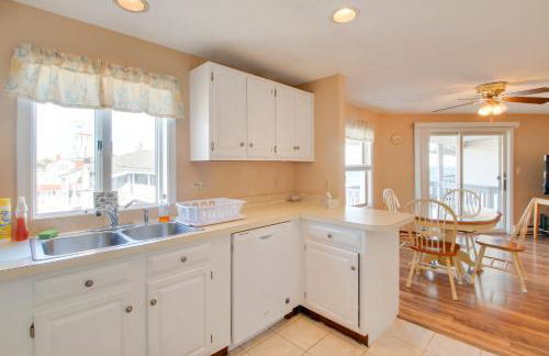 Beachfront Old Orchard Beach Condo with Balcony - Foto 8
