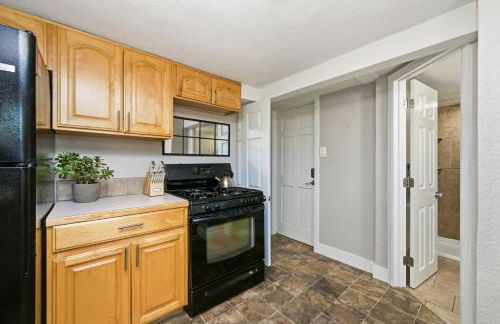 Inviting Bungalow Next to Unc - Free Cruiser Bikes! - Foto 47