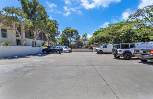 Point Loma 2BR Townhome w Parking in Prime Location - Foto 48