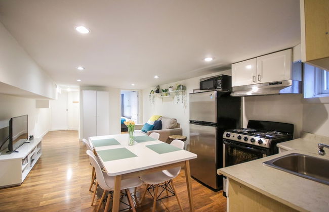 Leslieville Cozy & Bright Apt in Trendy Beaches - Foto 10