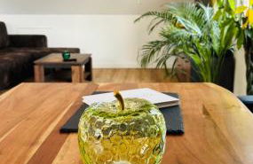 Zentrale Lage, kostenlos Parken, ideal für Pendler, Kinder und Haustiere willkommen!! - Photo 2