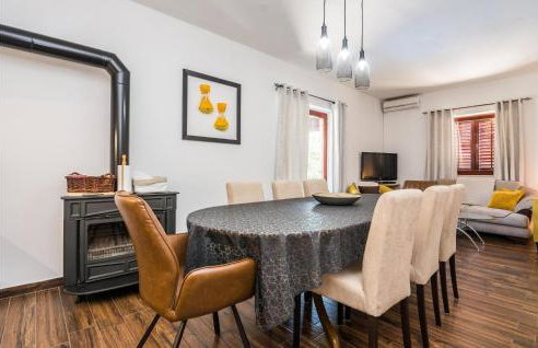 Stunning Home In Smokovic - Photo 21