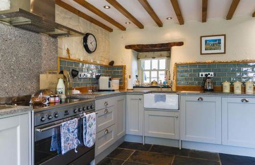 Converted Buttery Cottage in Pembrokeshire - Photo 23
