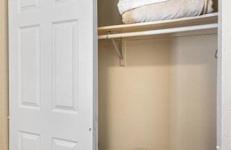 Peaceful West: 4BR Dusk Haven - Foto 38