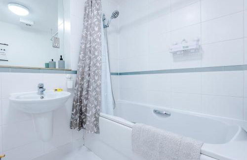 Spacious Deansgate Apartment, Free Park, Sleeps 8 - Foto 41