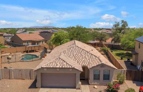 4Br Desert Resort Large Yard w Heated Pool - Foto 2