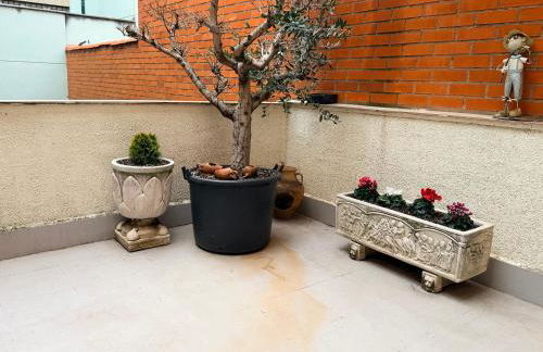 VUT Plaza Florida - Parking gratis - Foto 23