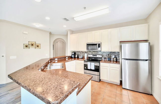 Upstay - Pet-friendly Suite w Hot Tub Pool Sauna - Foto 11