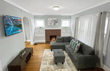 Lux 3BR, Steps from Airport, U of R & Grocery Stores - Foto 28