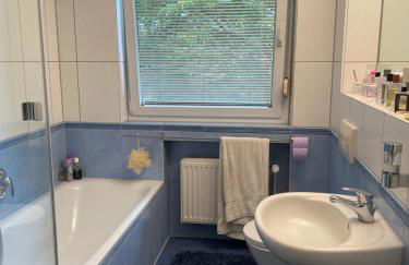 wohnliches , behagliches Zimmer mit Balkon und wifi - Foto 3