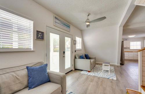 Cozy 3BRand3BA • Sleeps 9 • 0 3 Mi to Beach • PCB - Foto 16