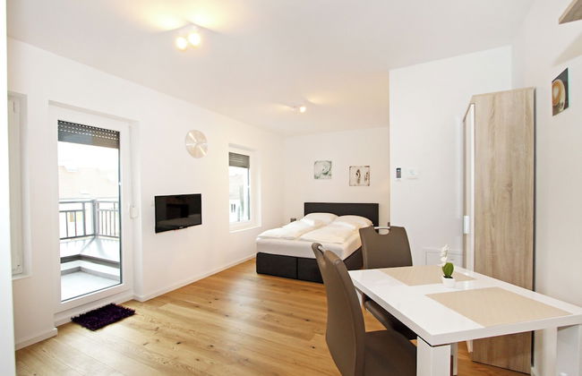 Christiano Apartments - Photo 32