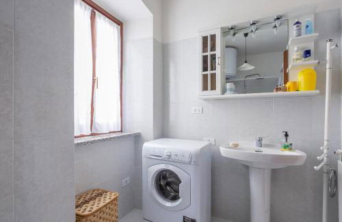 GuestHost - Volastra Cozy APT with Terrace & Seaview - Foto 13