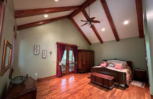 Luxury Mountain Retreat with views, fire pit, and creek - Foto 59