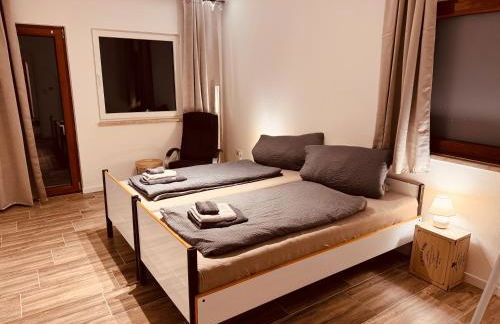 FELIX LIVING 10, Monteurwohnung, 3 Zimmer, getrennte Betten, Parkplatz - Photo 9