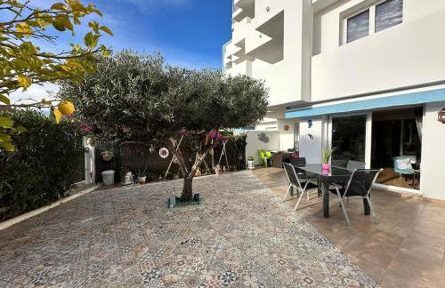 Bonito apartamento con gran terraza y piscina comunitaria AV-08 - Foto 6